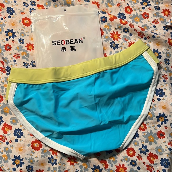 MEN’s Seobean Swim Brief in size MEDIUM (28-30) - Picture 3 of 4